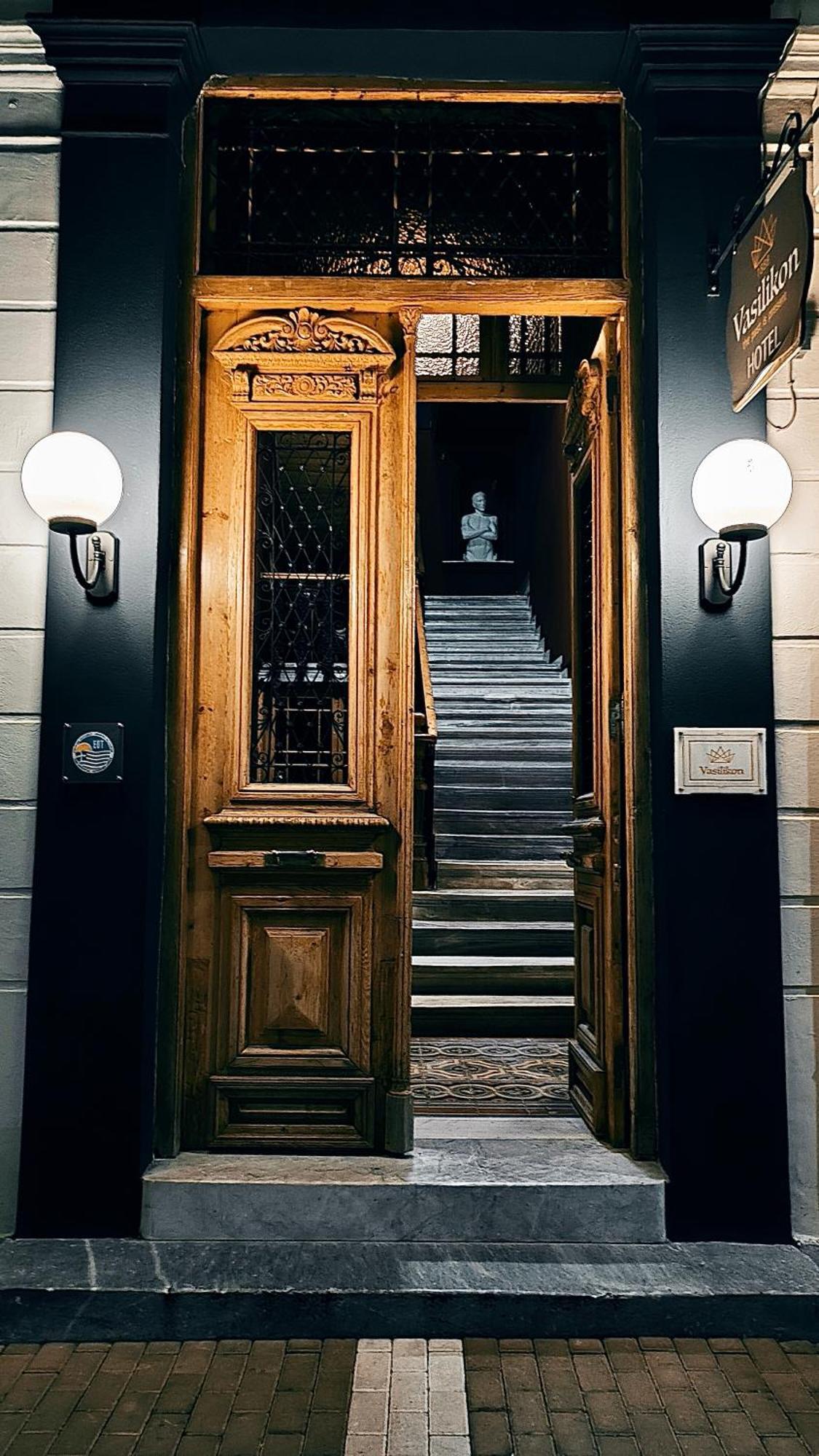 Vasilikon Hotel 1888 The Past Is Present Historical Preservation Monument Kalamata Exteriör bild